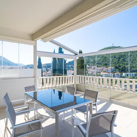 Penthouse Vis A Vis Apartment Dubrovnik