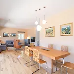 Penthouse Vis A Vis Daire