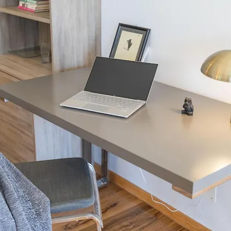 Penthouse Vis A Vis Apartament *