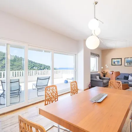 Lejlighed Penthouse Vis A Vis *