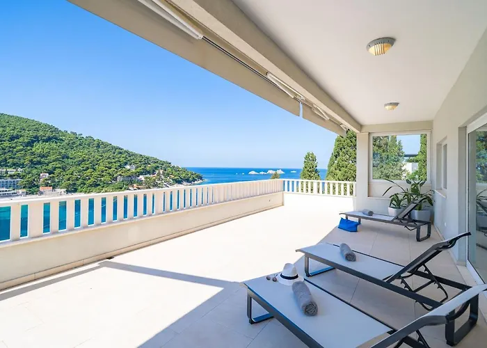 아파트 Penthouse Vis A Vis *