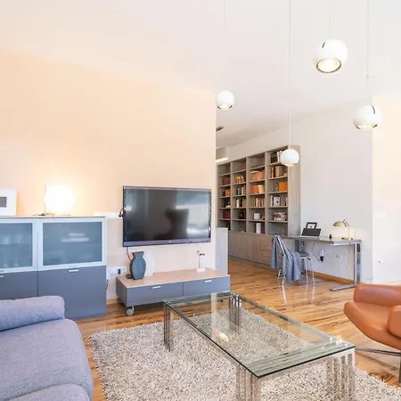 Penthouse Vis à Vis Appartamento